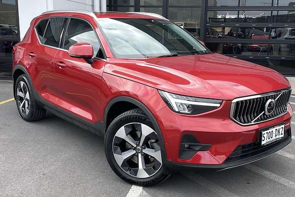 2023 Volvo XC40