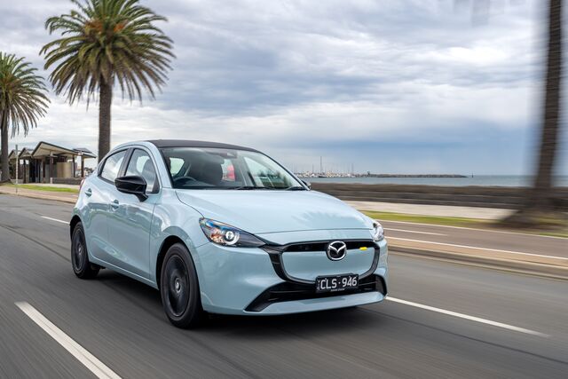 Small Mazda2 PureSP AirStreamBlue 36